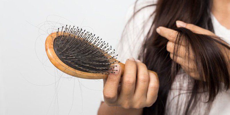 Tìm hiểu nguyên nhân gây rụng tóc ở các bạn trẻ
